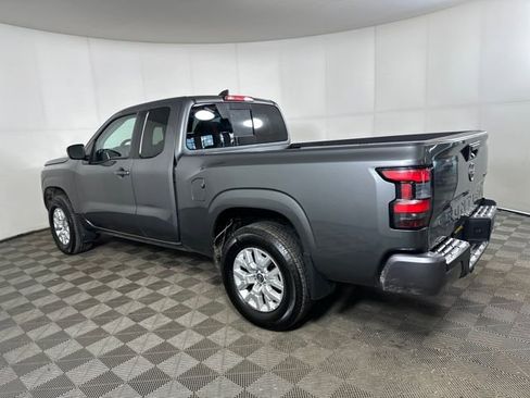 Used 2024 Nissan Frontier SV w/ SV Convenience Package image 5