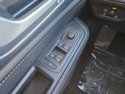 New 2026 Volkswagen Atlas Cross Sport SE image 10