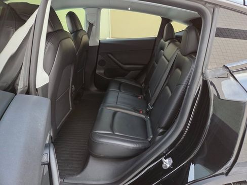 Used 2021 Tesla Model Y Long Range image 30