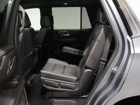 Used 2021 Chevrolet Tahoe Premier w/ Premium Package image 19