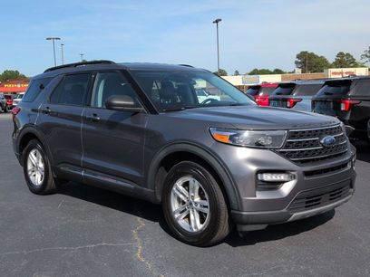 Certified 2022 Ford Explorer XLT w/ Equipment Group 202A