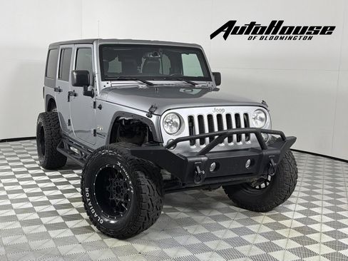 Used 2016 Jeep Wrangler Unlimited Sahara w/ Connectivity Group AWD/4WD image 1