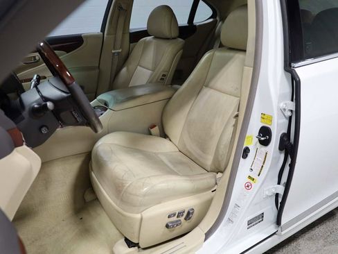 Used 2011 Lexus LS 460 w/ Comfort Pkg image 5