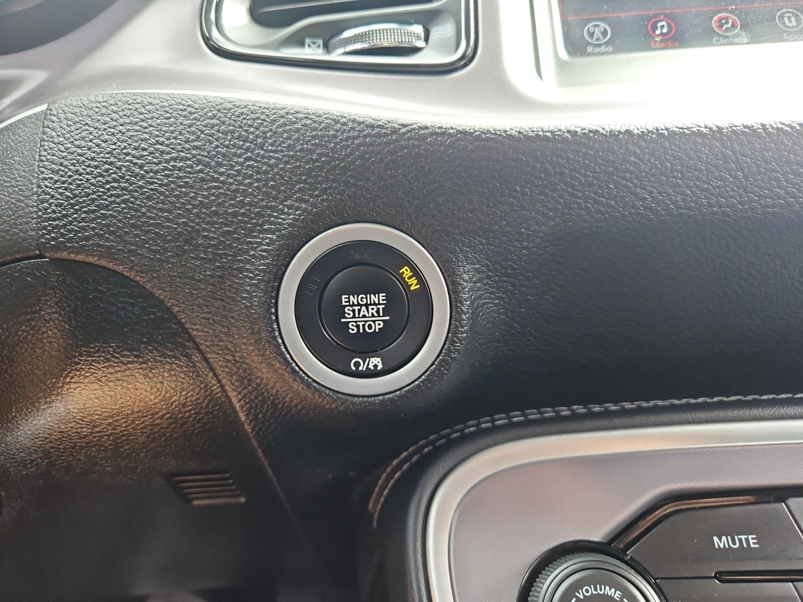 Used 2022 Dodge Challenger GT AWD/4WD image 17