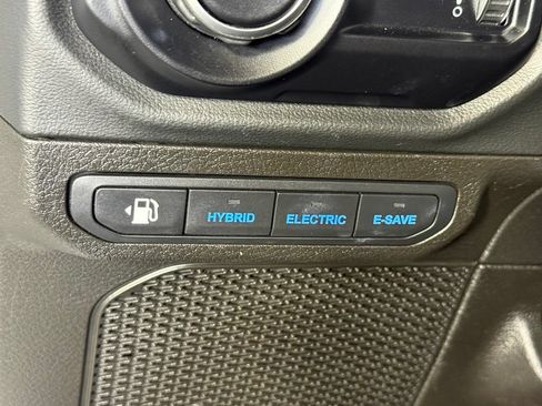 Used 2024 Jeep Wrangler Unlimited Rubicon 4xe AWD/4WD image 31