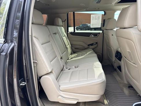 Used 2015 GMC Yukon XL Denali w/ Touring Package image 30