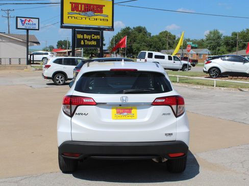 Used 2022 Honda HR-V LX image 6