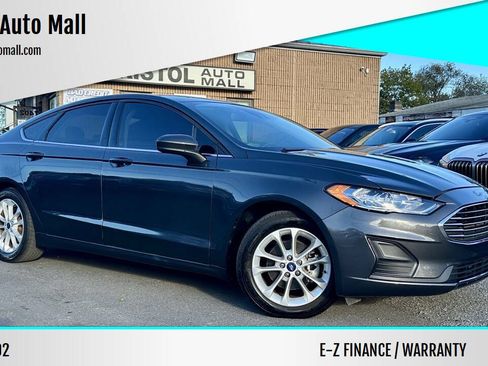 Used 2019 Ford Fusion SE FWD image 1