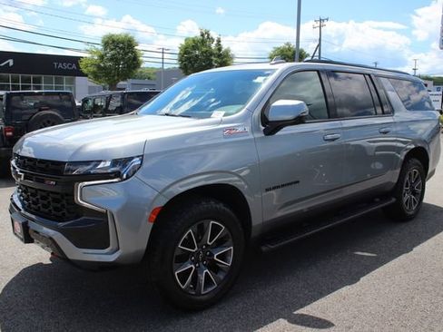 Used 2023 Chevrolet Suburban Z71 w/ Luxury Package AWD/4WD image 2