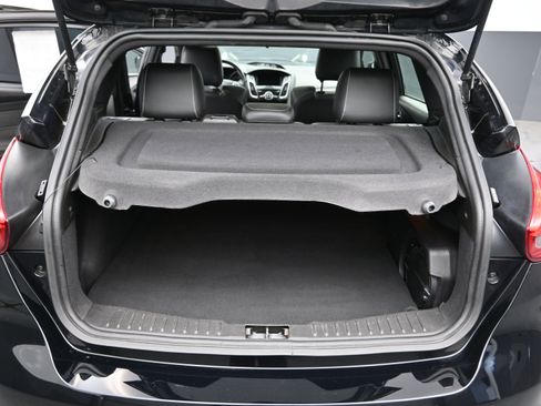 Used 2016 Ford Focus ST w/ Equipment Group 401A image 18