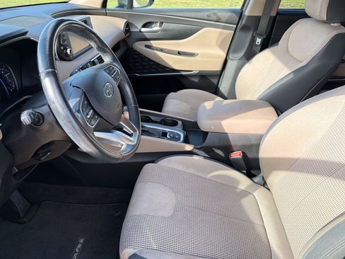 Used 2019 Hyundai Santa Fe SEL image 3