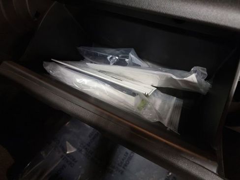 Certified 2022 Chevrolet Silverado 1500 Custom image 28