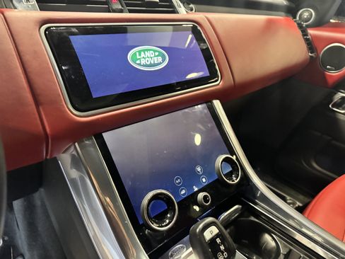 Used 2022 Land Rover Range Rover Sport HSE Dynamic image 11