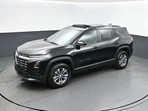 New 2026 Chevrolet Equinox LT w/ Convenience Package II image 32