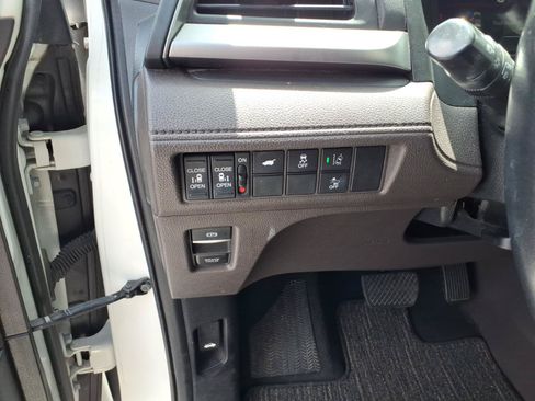 Used 2019 Honda Odyssey EX-L image 12
