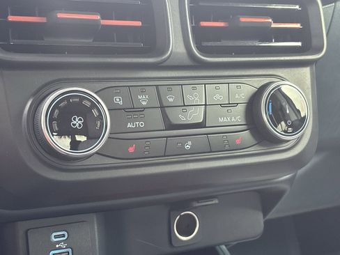 Certified 2023 Ford Maverick XLT w/ Equipment Group 300A Standard image 17