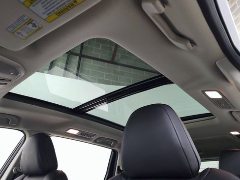 Used 2024 Subaru Ascent Limited w/ Technology Package image 16