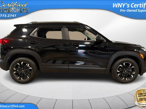 Used 2021 Chevrolet TrailBlazer LT w/ Convenience Package FWD image 4