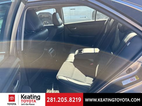 Used 2017 Toyota Camry SE image 9