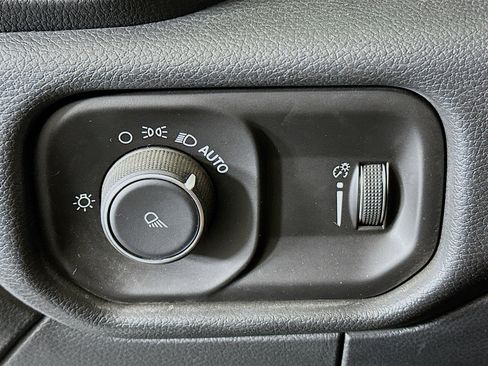 Used 2022 RAM 2500 Big Horn image 16