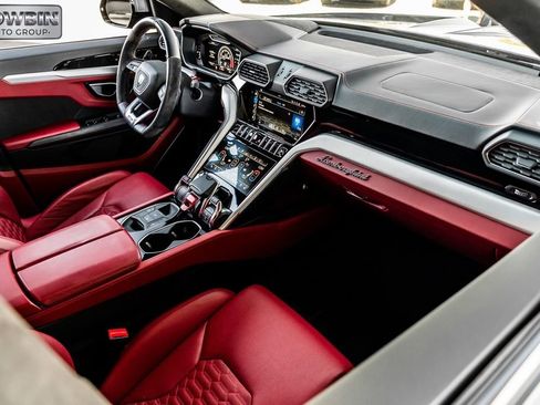 Used 2020 Lamborghini Urus AWD/4WD image 23