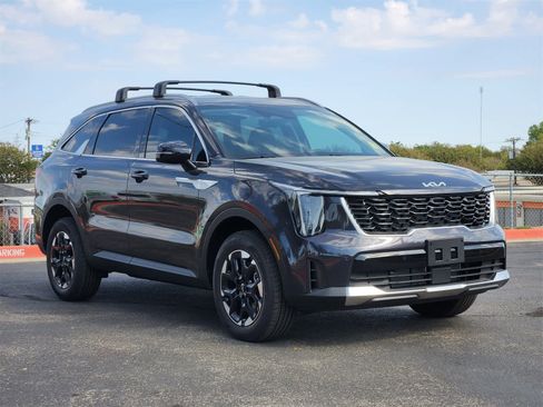 New 2026 Kia Sorento S image 3