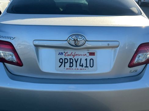 Used 2011 Toyota Camry LE image 19