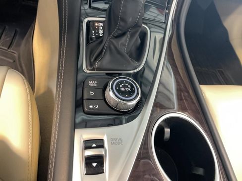 Used 2019 INFINITI Q50 Luxe w/ Essential Package (3.0T Luxe) image 14