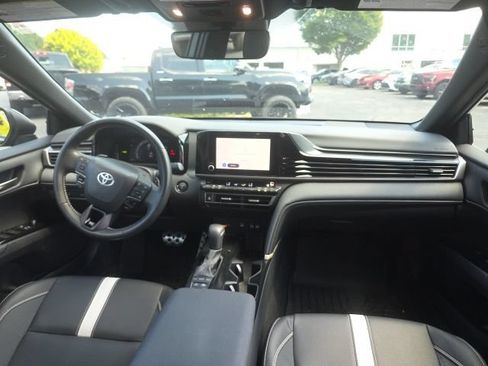 Used 2026 Toyota Camry Hybrid w/ Convenience Package FWD image 10
