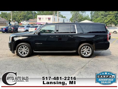 Used 2019 GMC Yukon XL SLT w/ Open Road Package AWD/4WD image 5