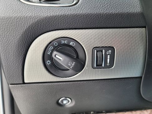 Used 2018 Dodge Durango GT image 26