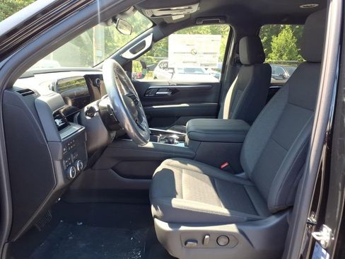 New 2026 Chevrolet Suburban LS w/ LS Custom Edition AWD/4WD image 11