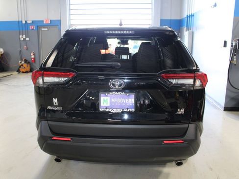 Used 2023 Toyota RAV4 LE AWD/4WD image 35