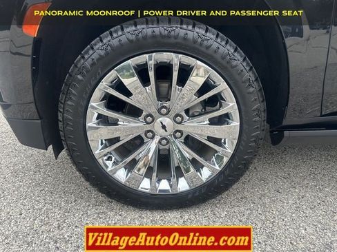Used 2021 Chevrolet Suburban High Country w/ Premium Package AWD/4WD image 9