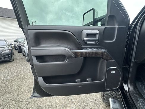 Used 2016 GMC Sierra 3500 Denali w/ Duramax Plus Package AWD/4WD image 18