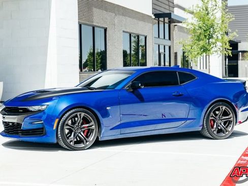Used 2019 Chevrolet Camaro SS RWD image 56