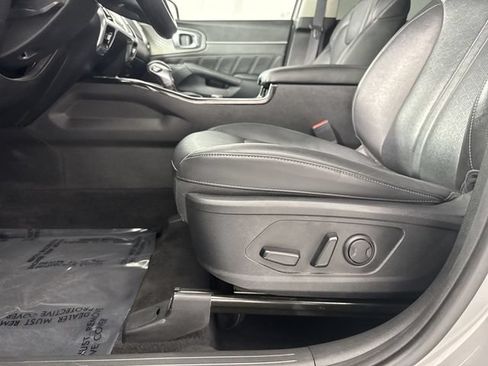 Used 2023 Kia Sorento SX FWD image 22