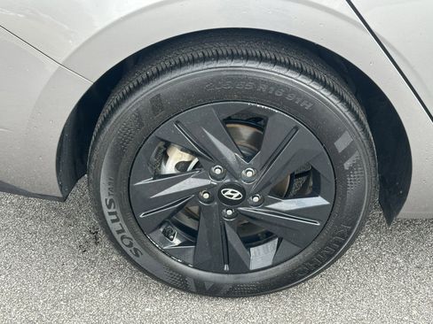 Used 2023 Hyundai Elantra SEL w/ Cargo Package image 19