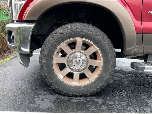 Used 2015 Ford F350 Lariat w/ Lariat Ultimate Package image 4