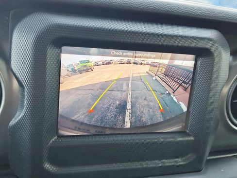 Used 2022 Jeep Wrangler Sport S image 29