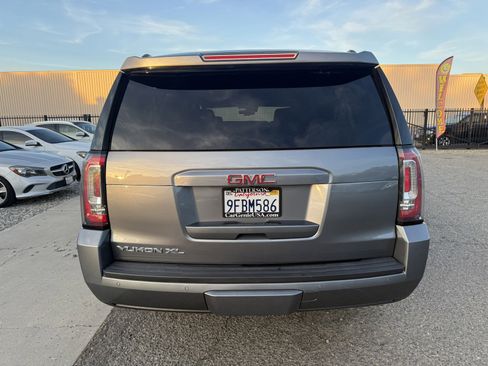 Used 2019 GMC Yukon XL SLT w/ Premium Edition AWD/4WD image 5