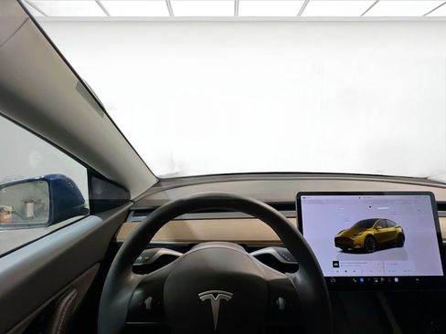 Used 2022 Tesla Model Y Long Range AWD/4WD image 7