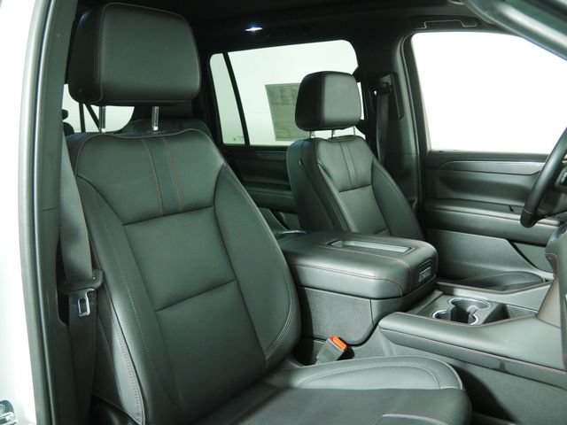 Used 2023 Chevrolet Suburban RST w/ Sport Performance Package AWD/4WD image 13