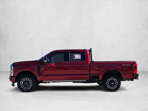 Used 2025 Ford F250 Platinum w/ FX4 Off-Road Package image 9