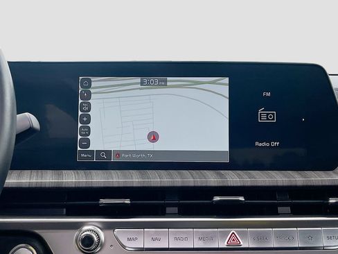 Used 2025 Kia Telluride EX w/ EX Captain's Chair Package FWD image 13