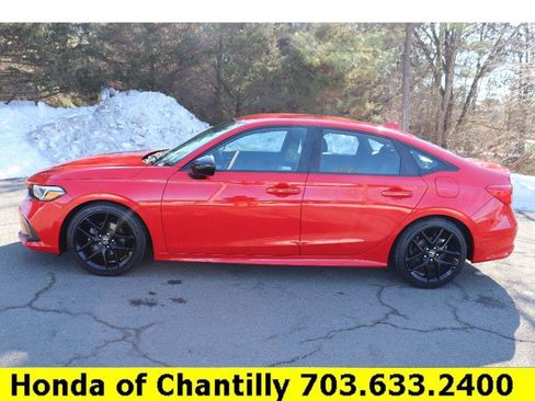 Used 2023 Honda Civic Sport image 4