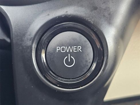 Used 2025 Toyota Sienna Platinum image 26