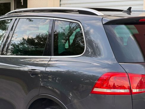 Used 2012 Volkswagen Touareg Sport AWD/4WD image 42