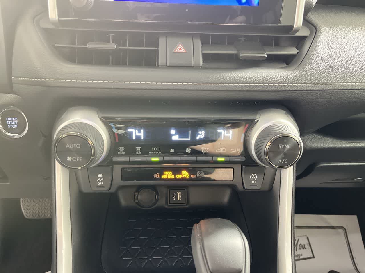 Used 2025 Toyota RAV4 XLE FWD image 20