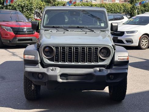 Used 2024 Jeep Wrangler Unlimited Sport AWD/4WD image 9